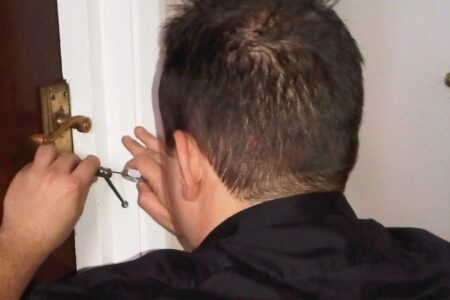 Emergency Locksmith in Crawley